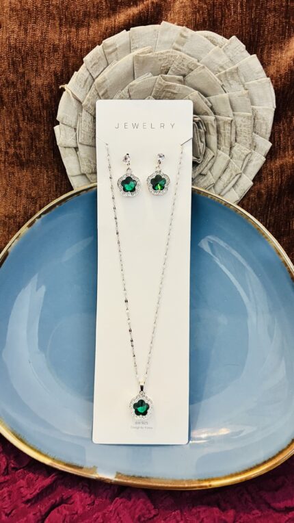 Green Clover Jewelry Set